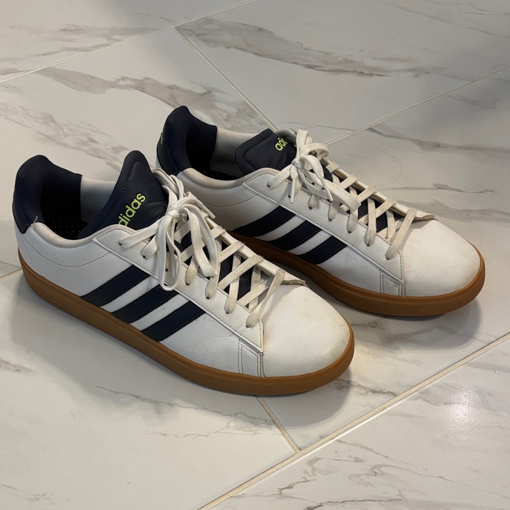 Adidas Men's Grand Court 2.0 White and Navy Sneakers with Gum Sole